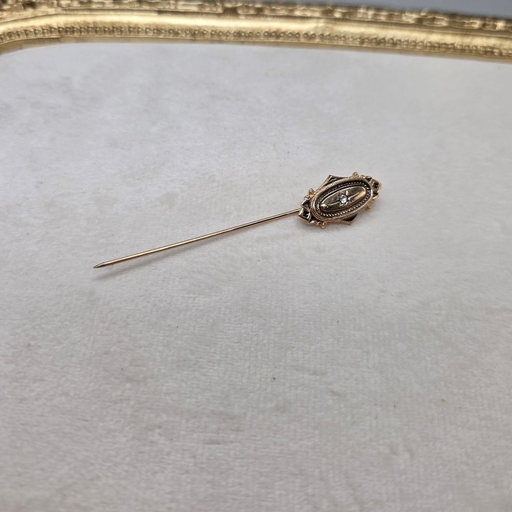AVON Vintage Kensington Stick Pin